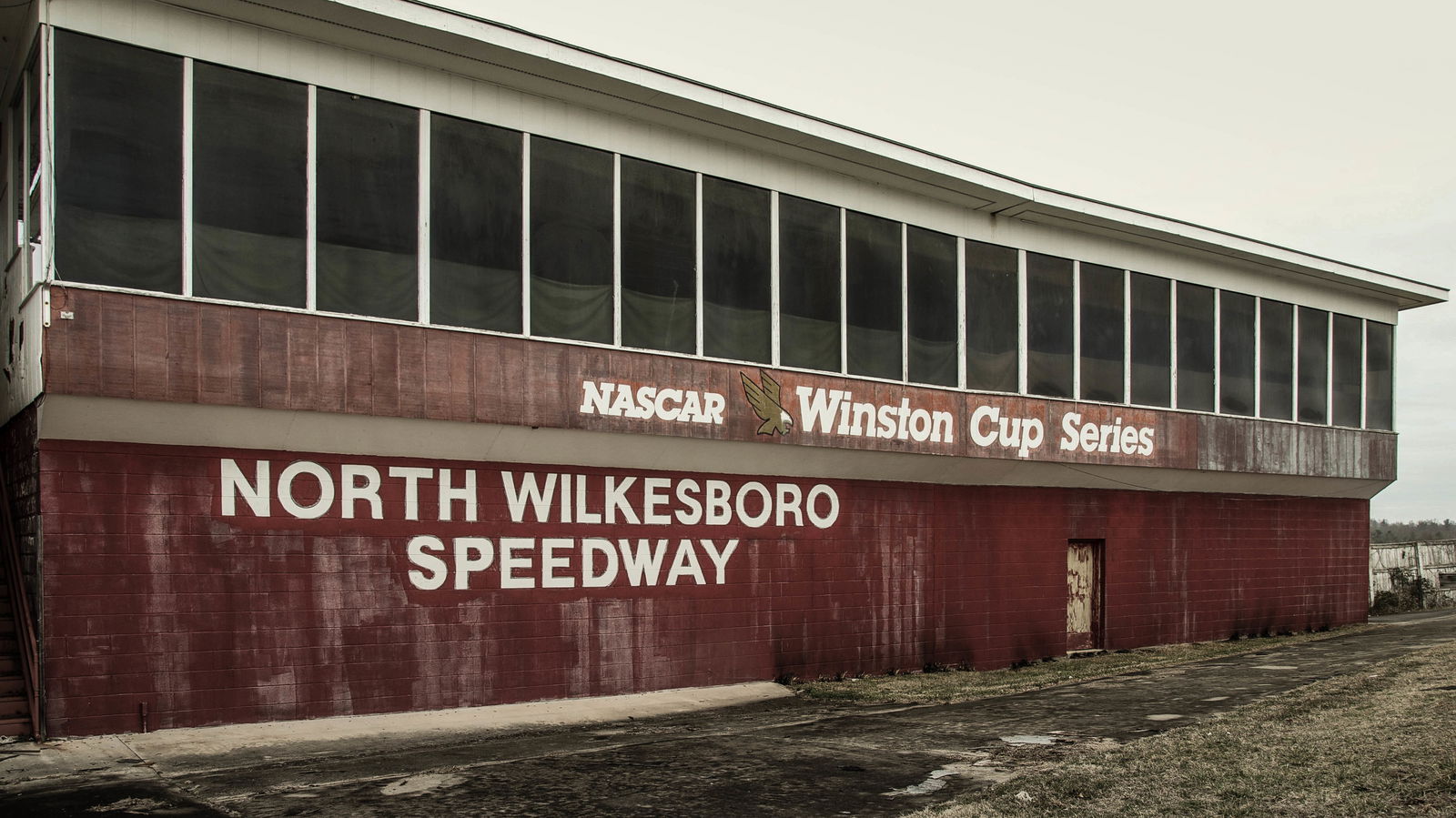 This Once Popular Nascar Track Has Tragically Turned Into An Abandoned Ruin