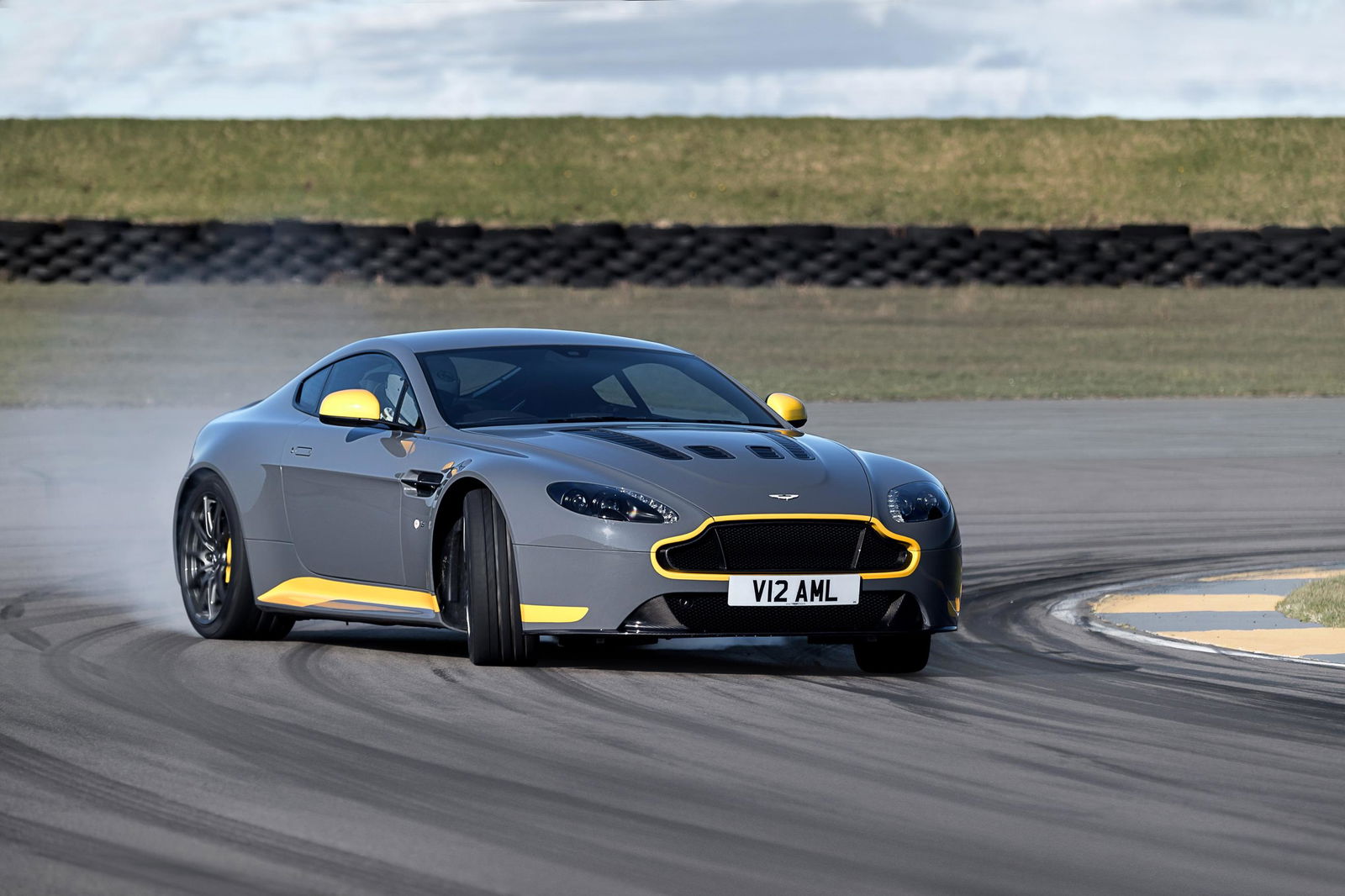 8 Cars The BMW M850i Can Beat To 62mph