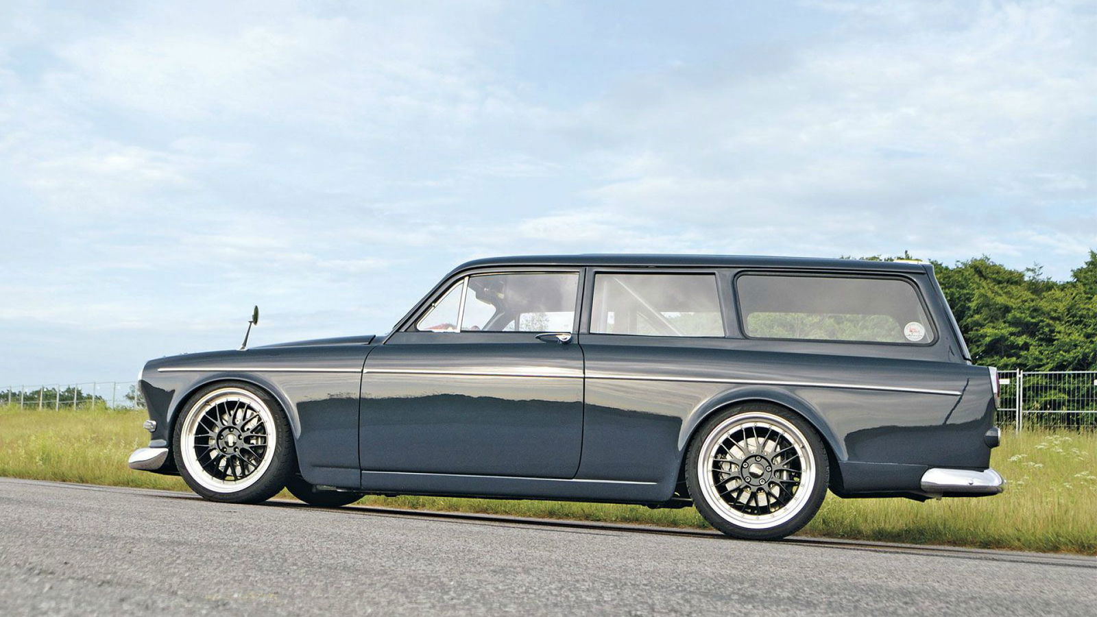 15 Performance Wagons That Petrolheads Lust After Most 