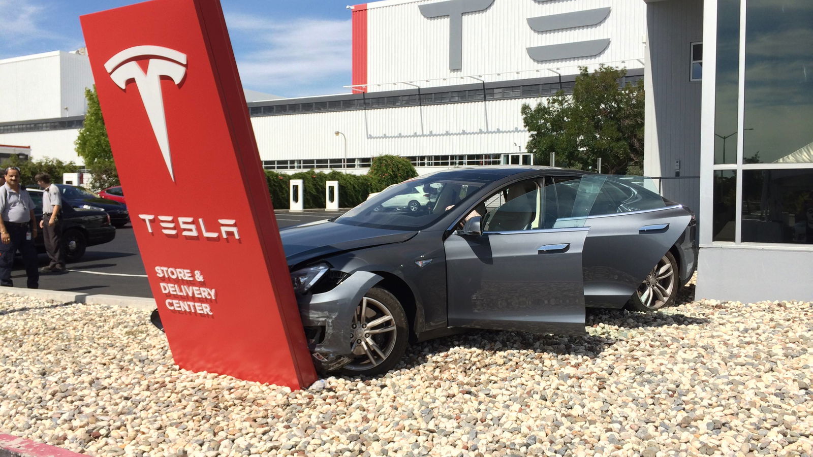 It Takes A Special Kind Of Person To Crash A Tesla Model S Before They've Even Left The Dealership