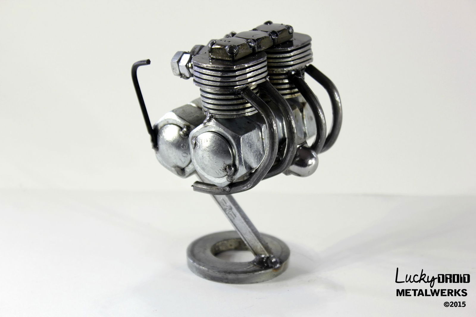 These Incredible Miniature Welded Engines Are the Coolest Things You'll See Today