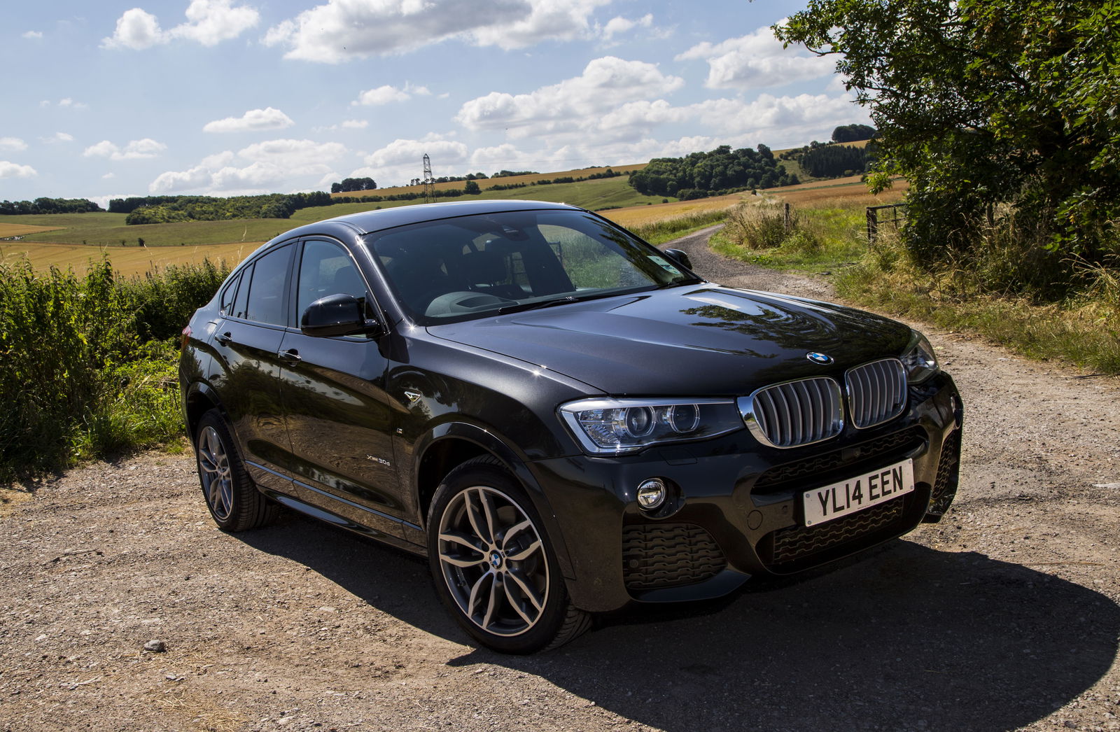 The BMW X4 Is A Weirdly Appealing SUV Coupe With Big Bulges And Expensive Attitude