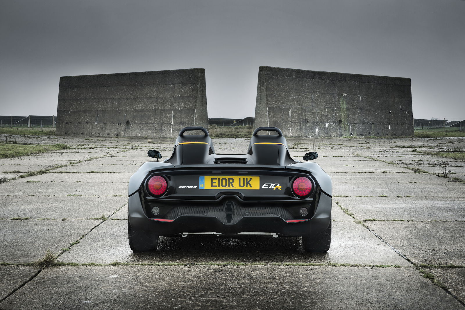 The Zenos E10 R Is A Ford Focus RS-Engined Sports Car With A Veyron-Like Power-To-Weight Ratio 