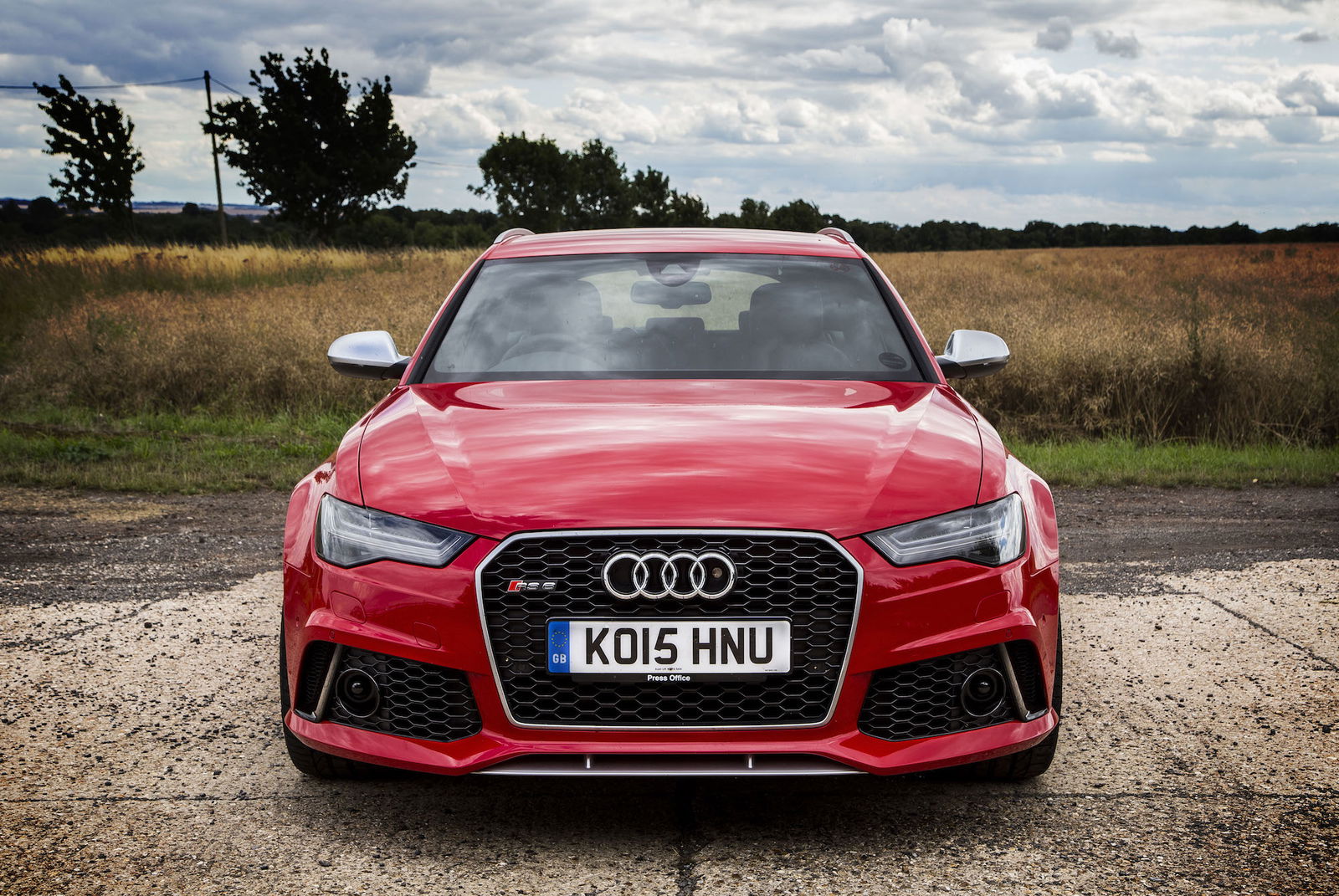 The C7 Audi RS6 will soon receive its successor in the form of the C8, powered by a Porsche co-developed V8