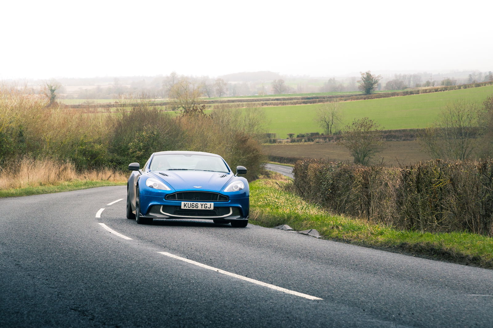 Aston Martin Vanquish S Review: The Old-School V12 Hero That's Better Than Ever
