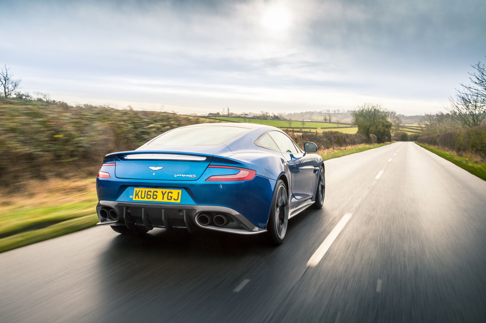 Aston Martin Vanquish S Review: The Old-School V12 Hero That's Better Than Ever