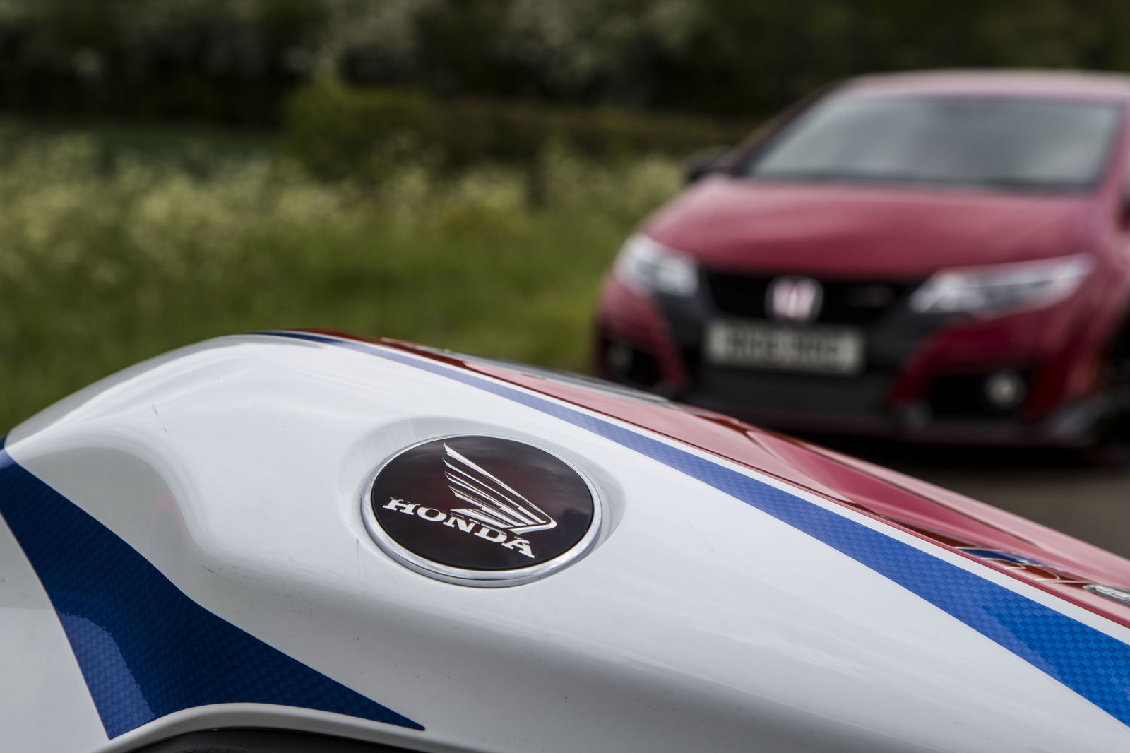 Honda Fireblade SP Vs Civic Type R: Which Is Faster In The Real World?