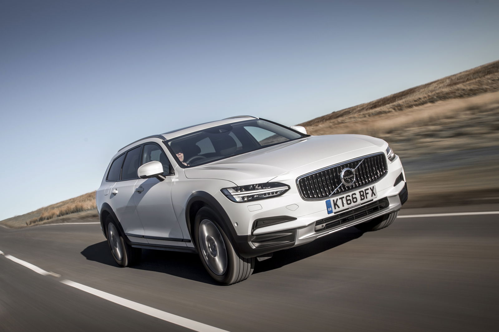 Volvo V90 Cross Country Review: The Weirdly Cool Swede You’ll Want To Get Muddy