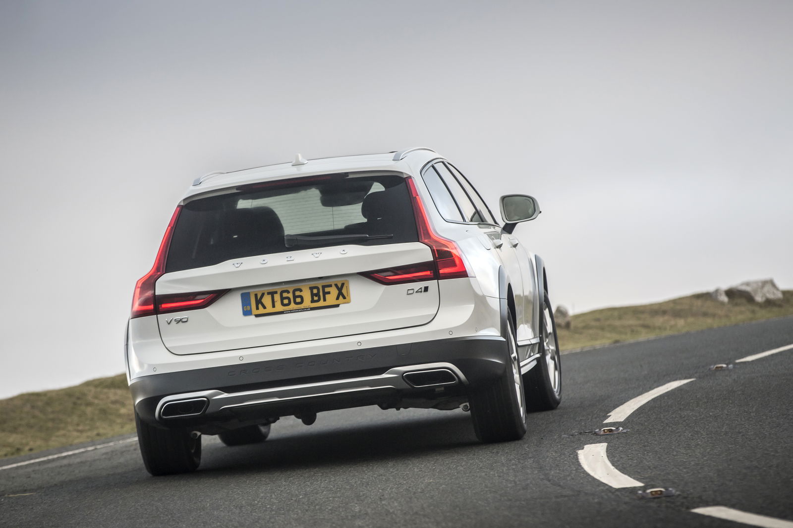 Volvo V90 Cross Country Review: The Weirdly Cool Swede You’ll Want To Get Muddy