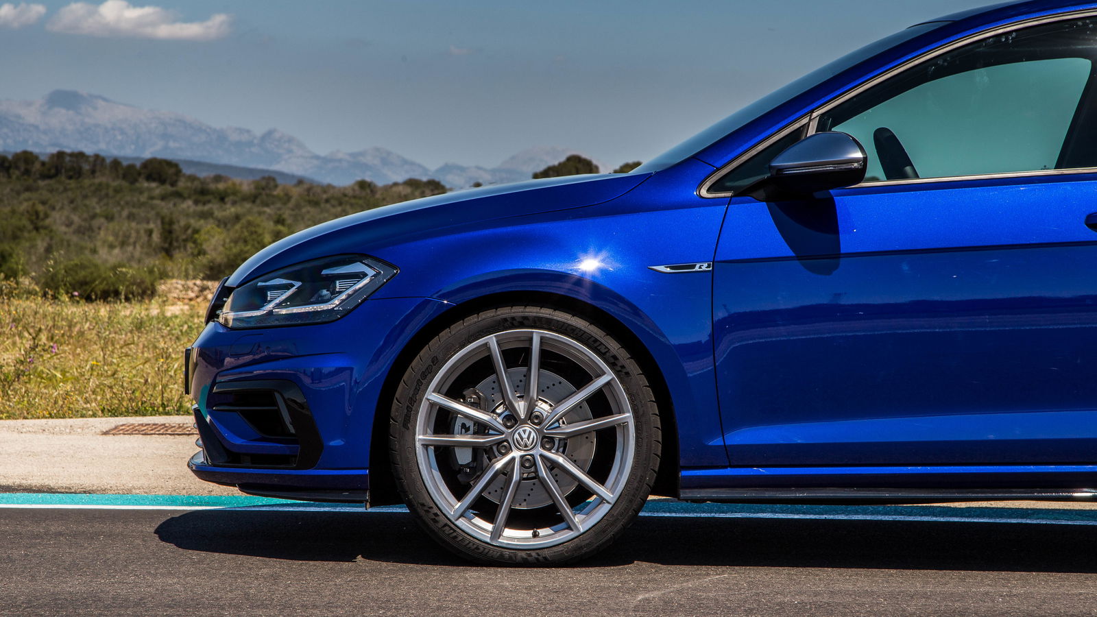The VW Golf R Is Now Less Powerful And No Longer Available With A Manual