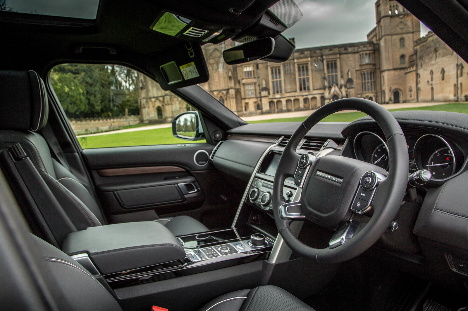 7 Things I Learned After Driving A 2018 Land Rover Discovery