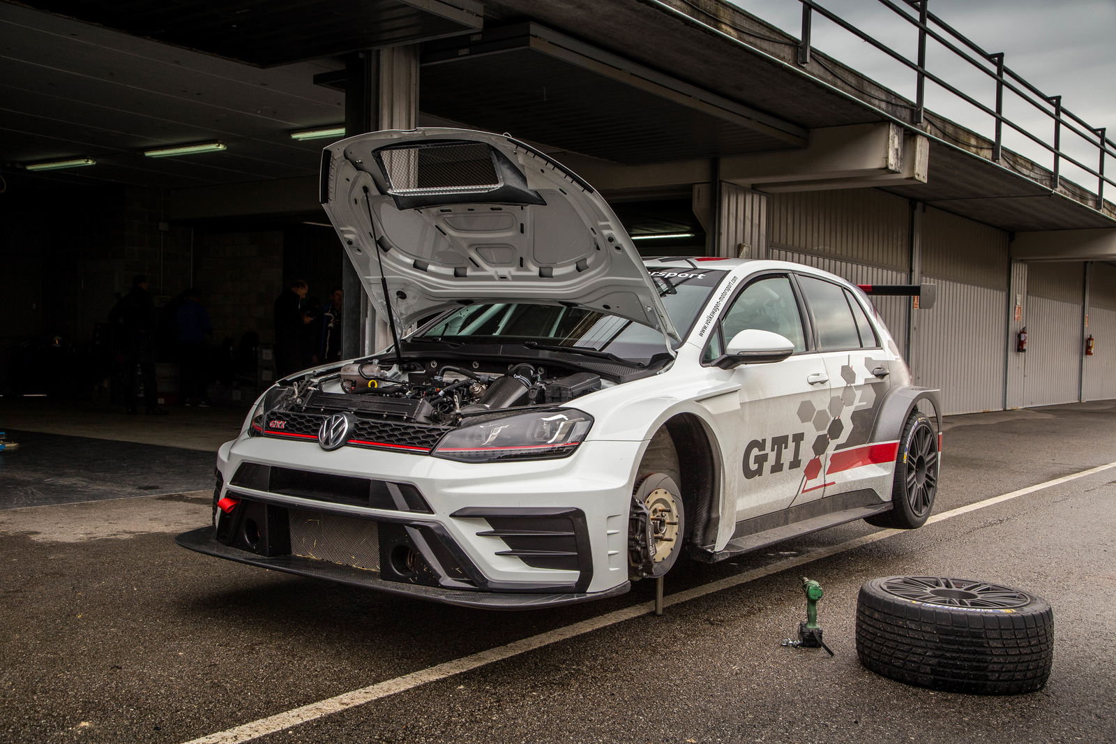 I Drove A VW Golf GTI Race Car On A Soaking Track And Didn’t Die
