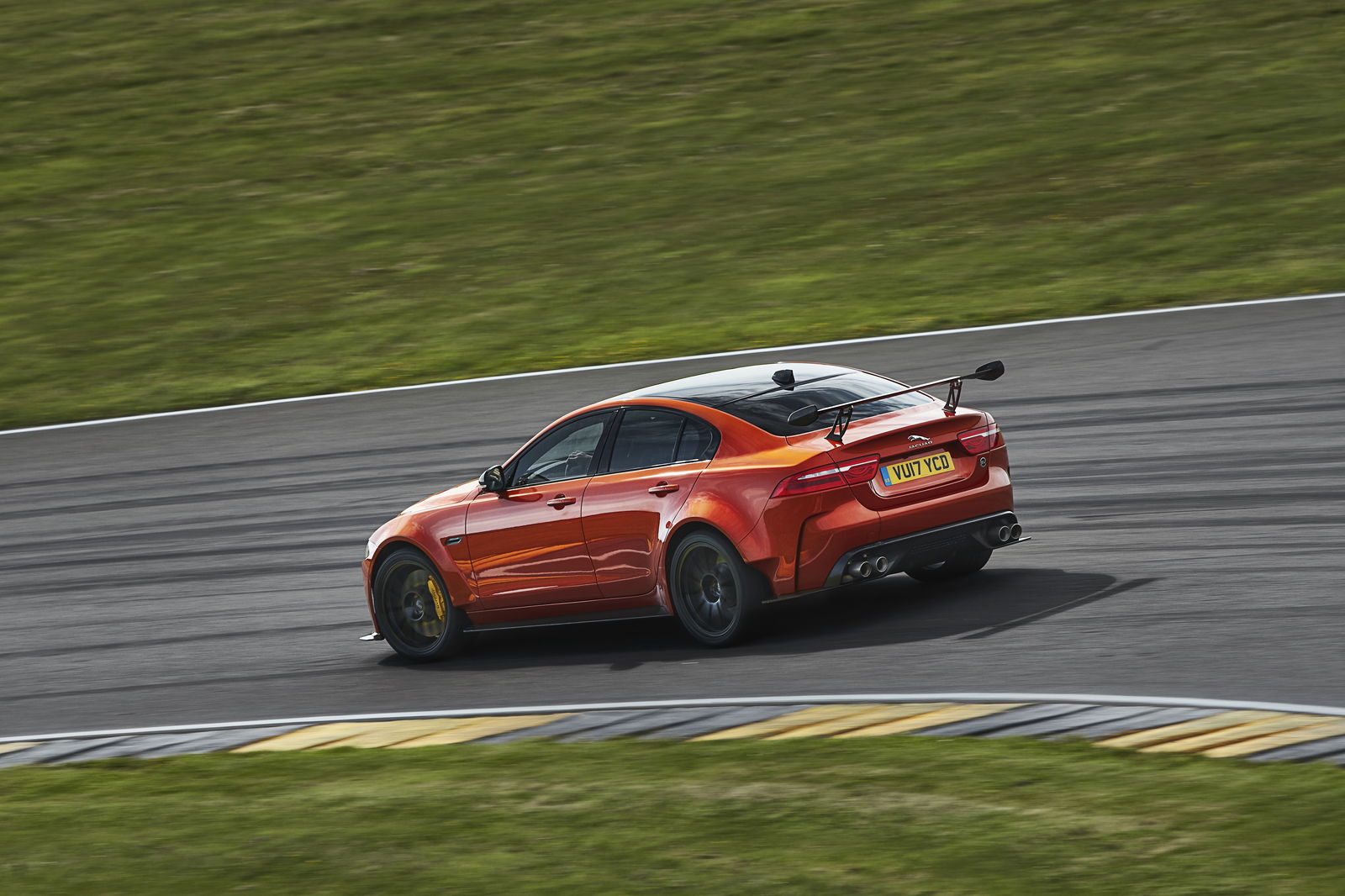 8 Things You Need To Know About The 592bhp Jaguar XE SV Project 8