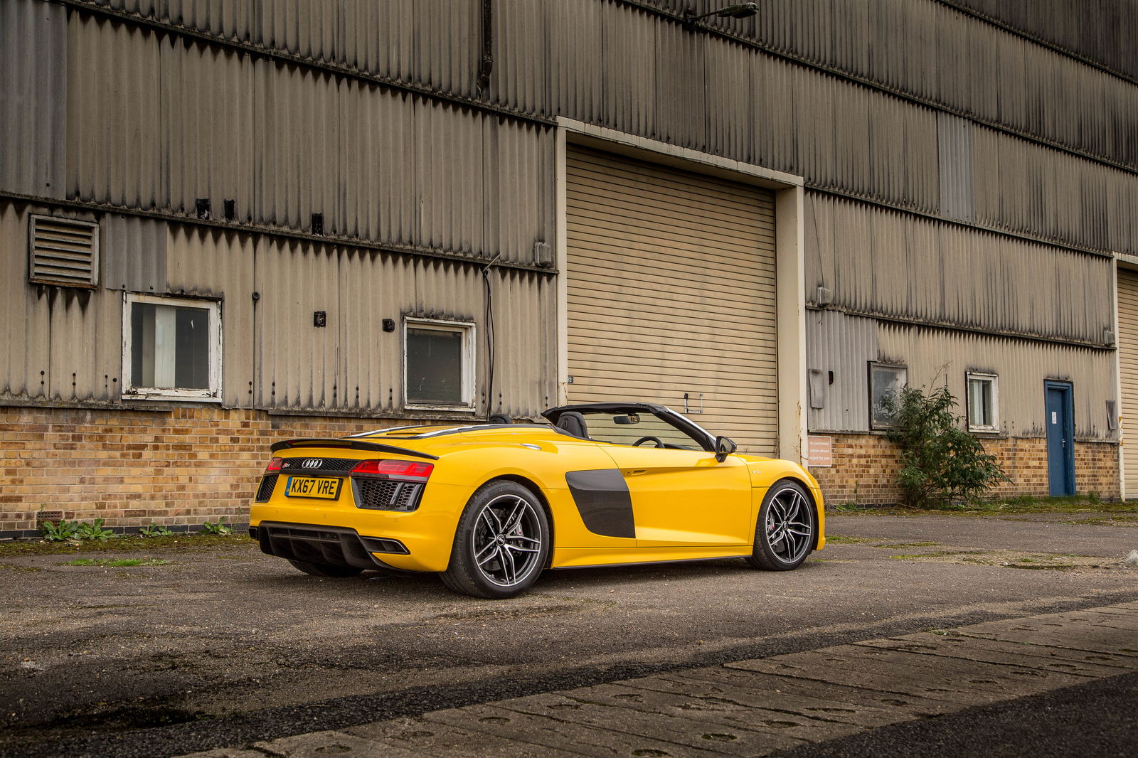 These 30 Car Pics Are Epic Wallpaper Material