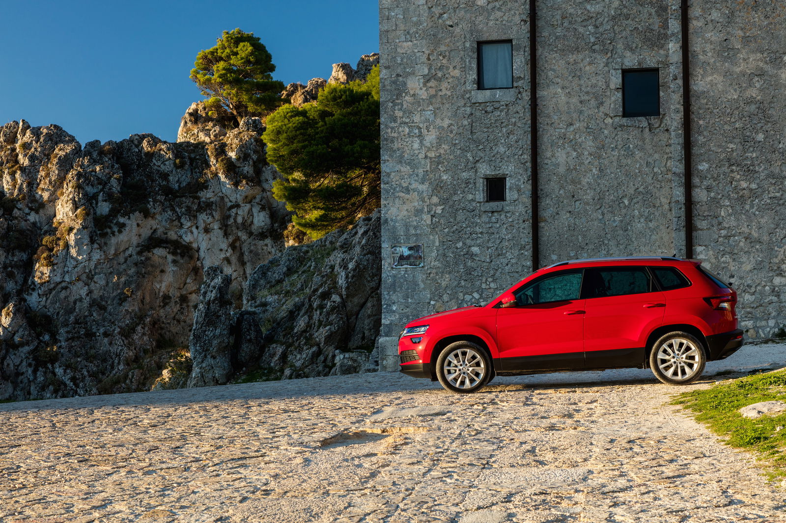 Skoda Karoq Review: Hard To Fault, But Tricky To Love