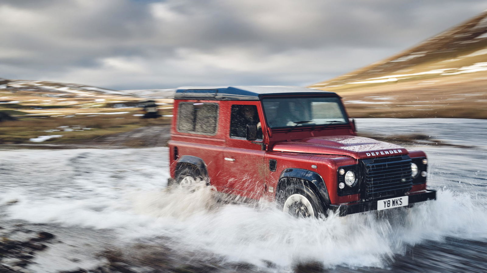 Land Rover Reintroduces Defender With 400bhp N/A V8 And Huge Price Tag