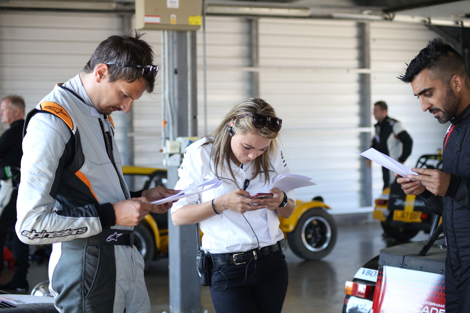 Frantically searching for my name on the timesheet... (Photo via Snappyracers.com)