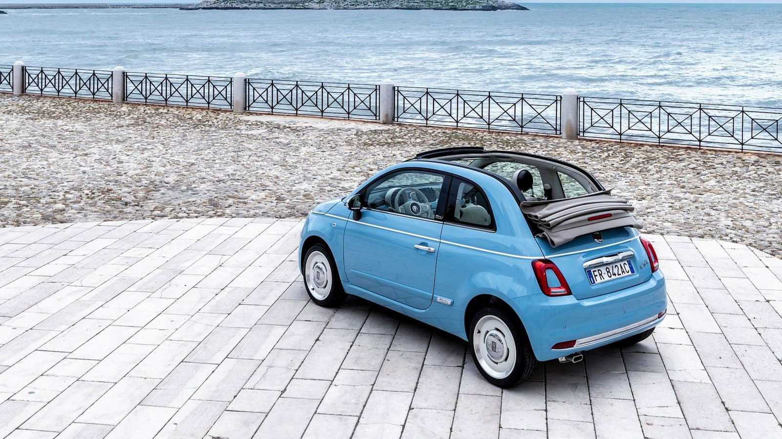 Fiat's own tribute to the Spiaggina is a little less extreme