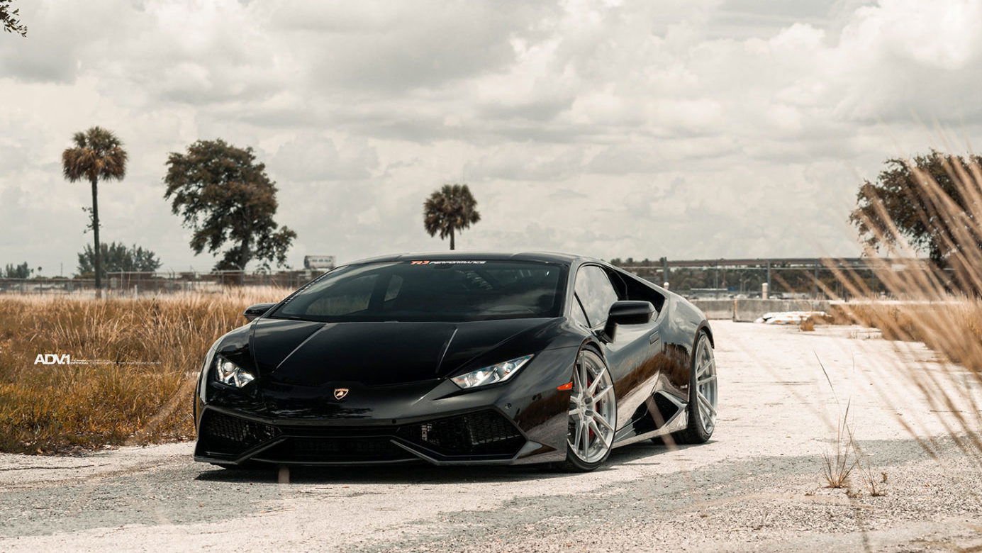 We Can't Stop Staring At This Half-Naked Lamborghini Huracan