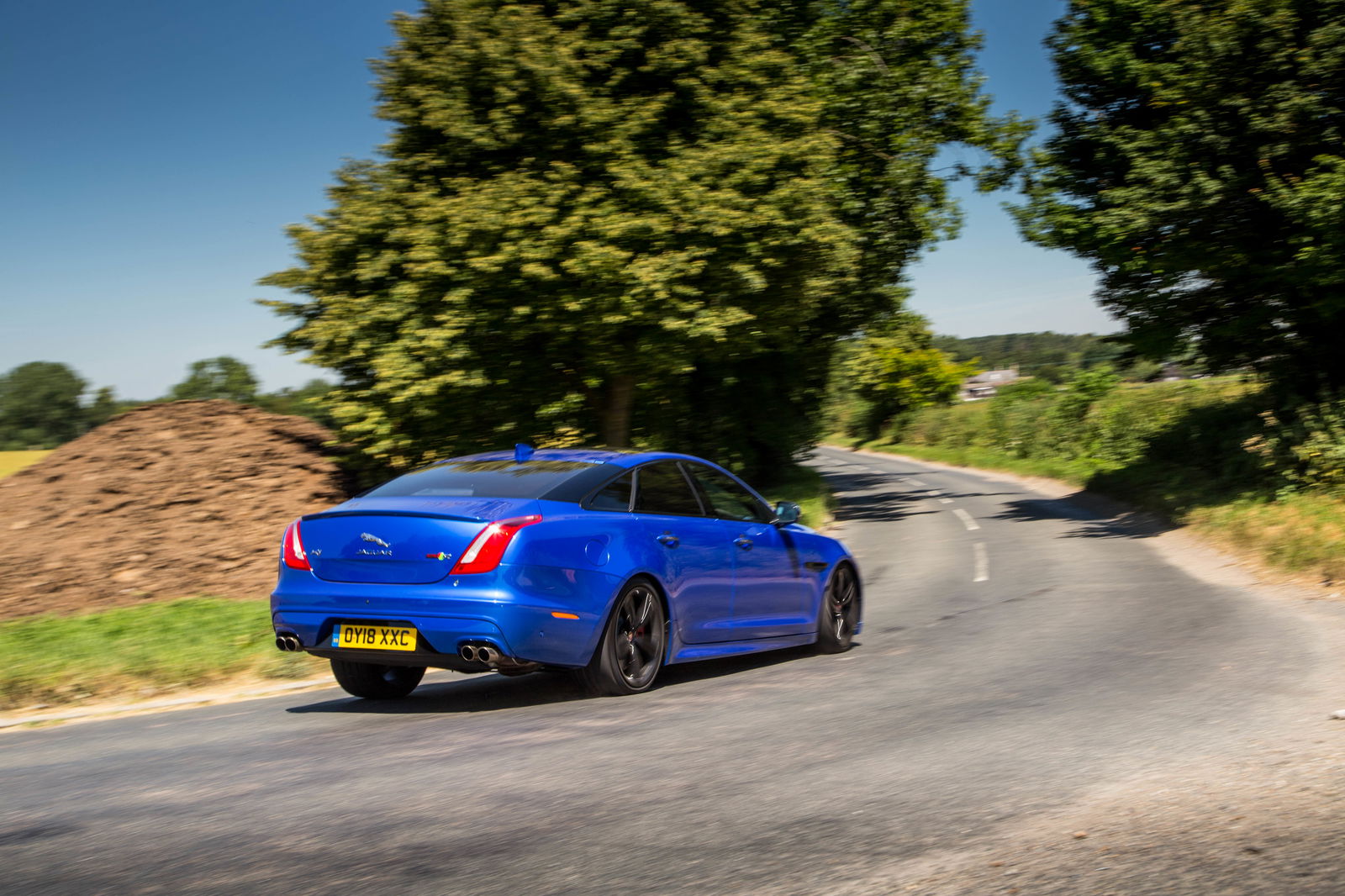 BMW M5 Vs Jaguar XJR 575: The Tech-Fest Saloon Takes On A V8 Dinosaur