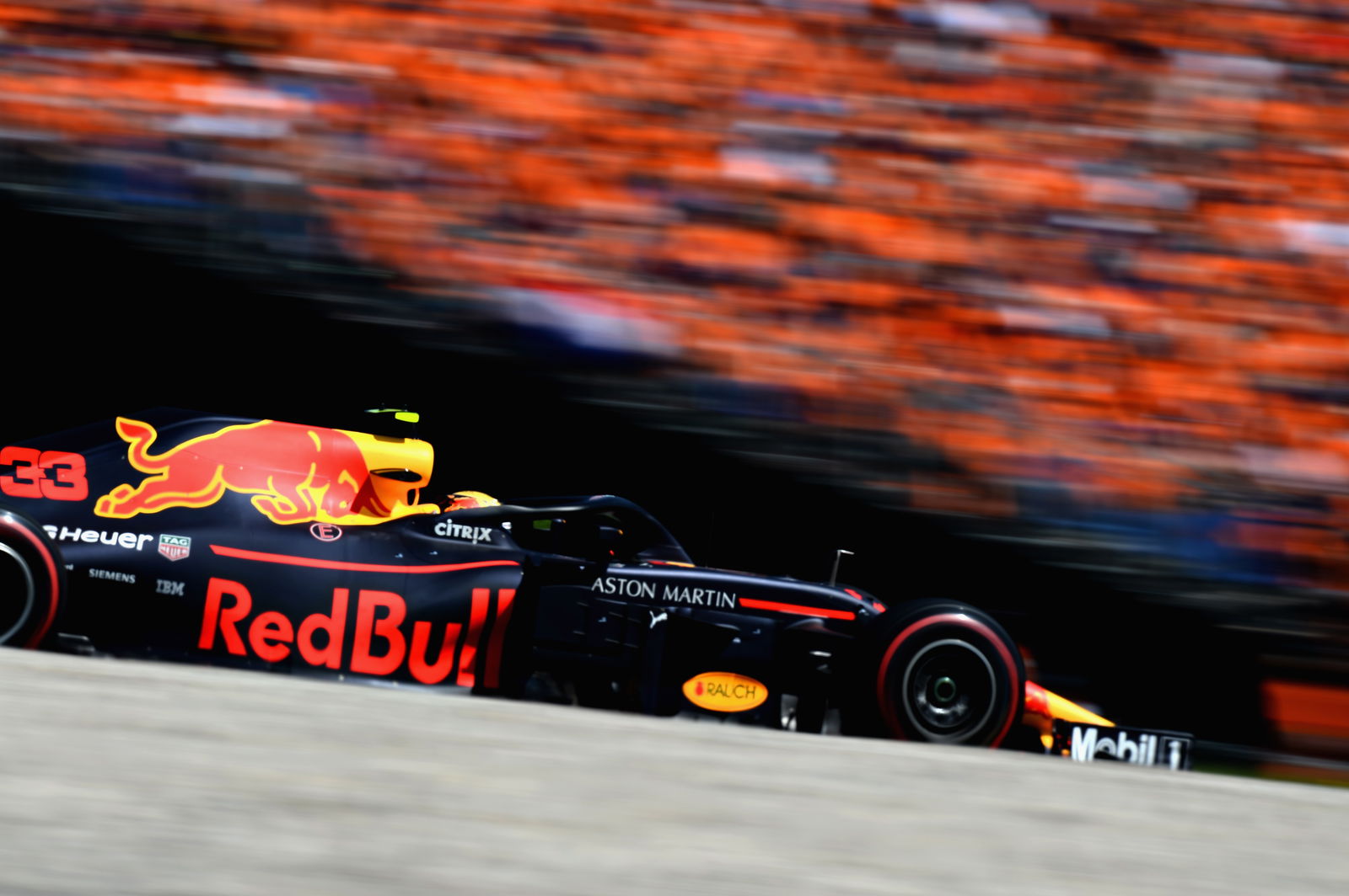 (c) Red Bull Content Pool