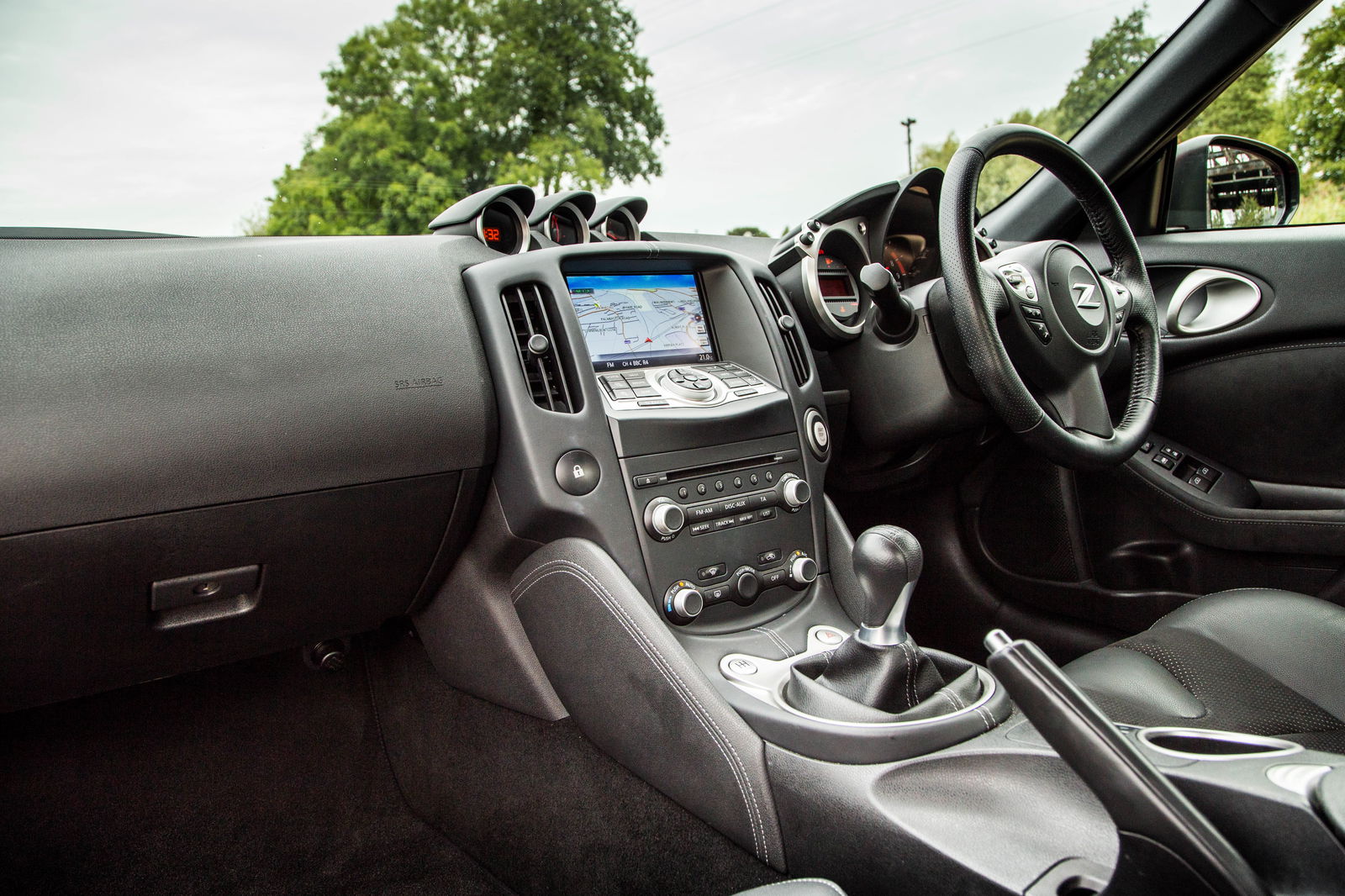 2018 Nissan 370Z Review: The V6 Dinosaur That Should Be More Likeable