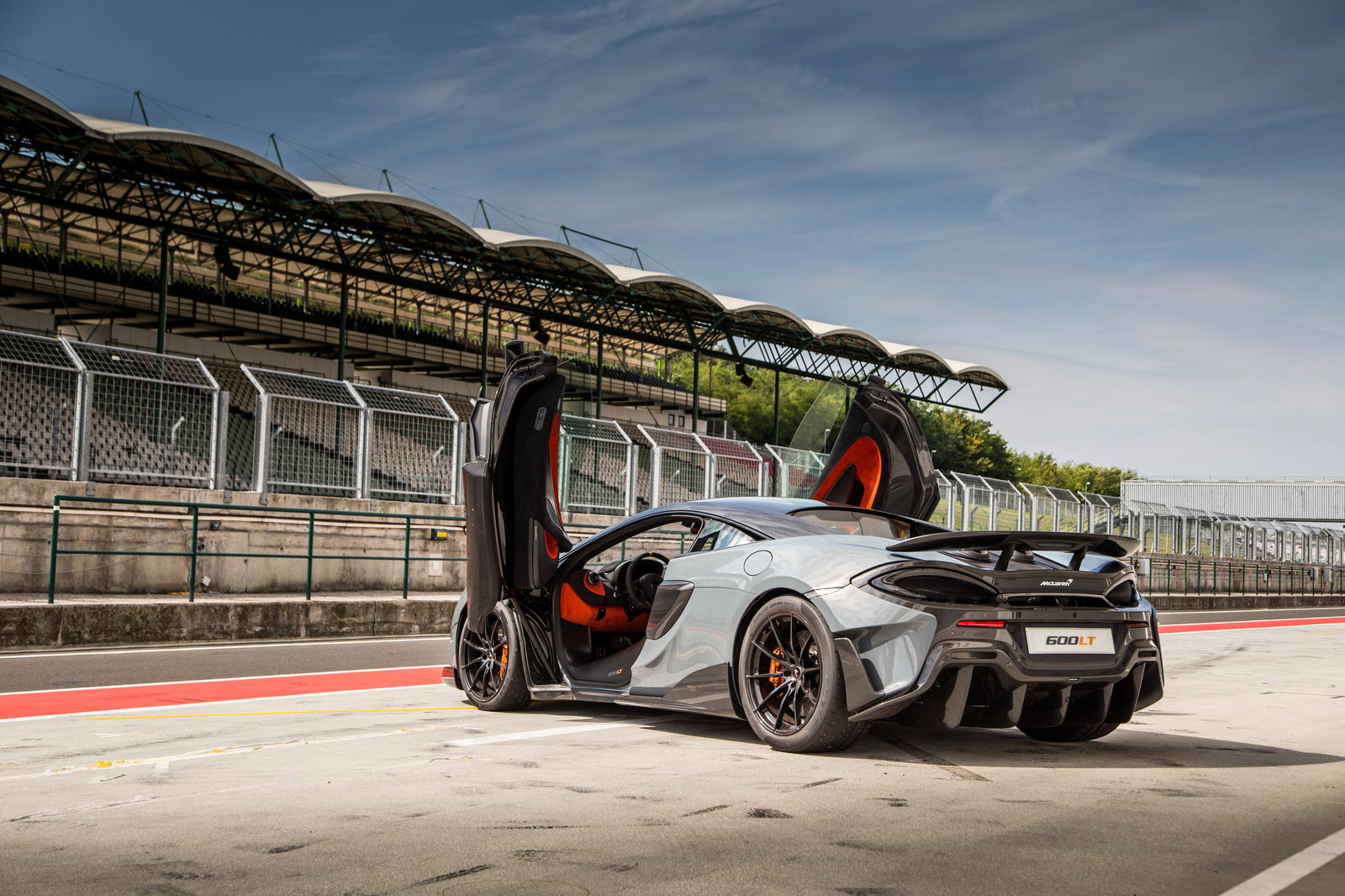 This Company Will Turn Your BMW 1-Series In A 2002 Homage