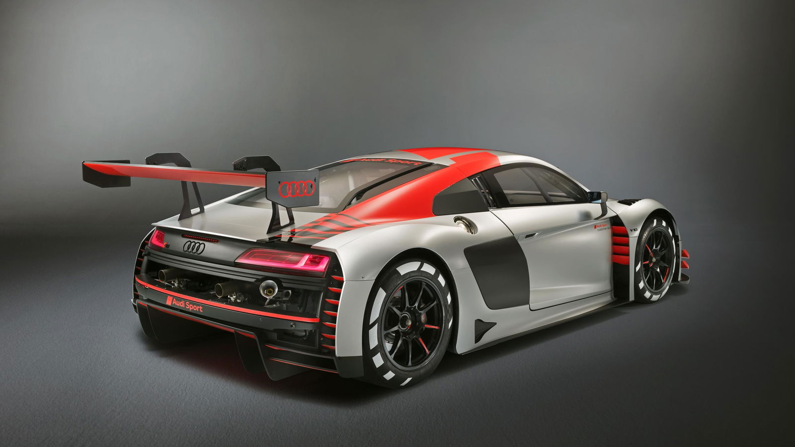 Bow Before The Monstrous Audi R8 LMS GT3 Evolution