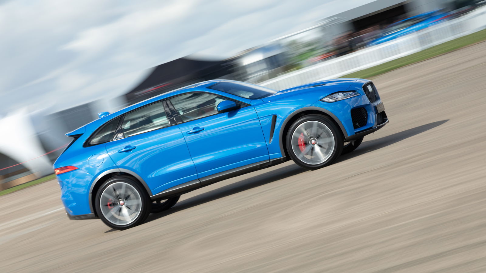 Here's What Jaguar Had To Do To Fit A V8 In The F-Pace