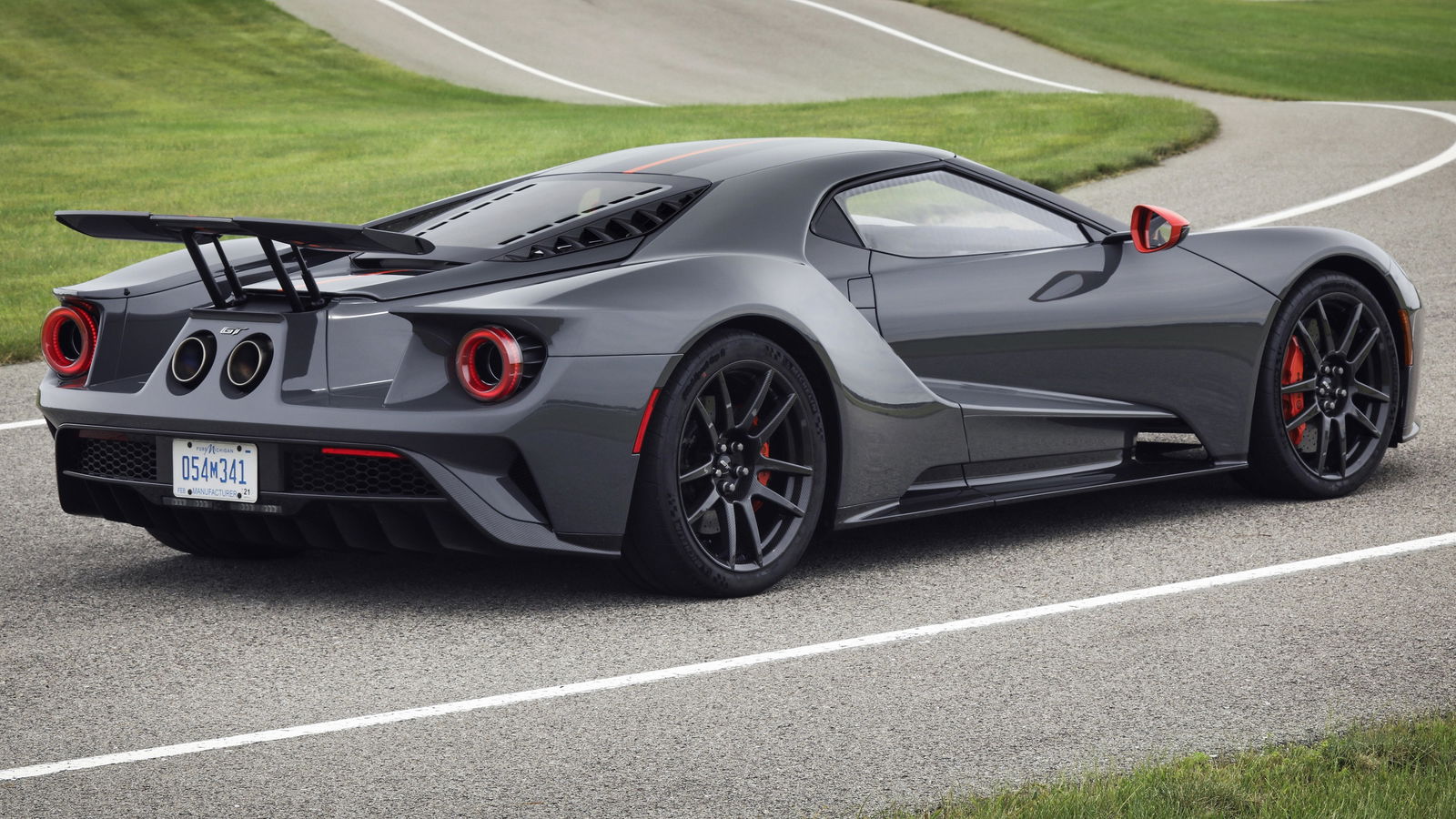 The Ford GT Carbon Series Is An Angry Lightweight Special