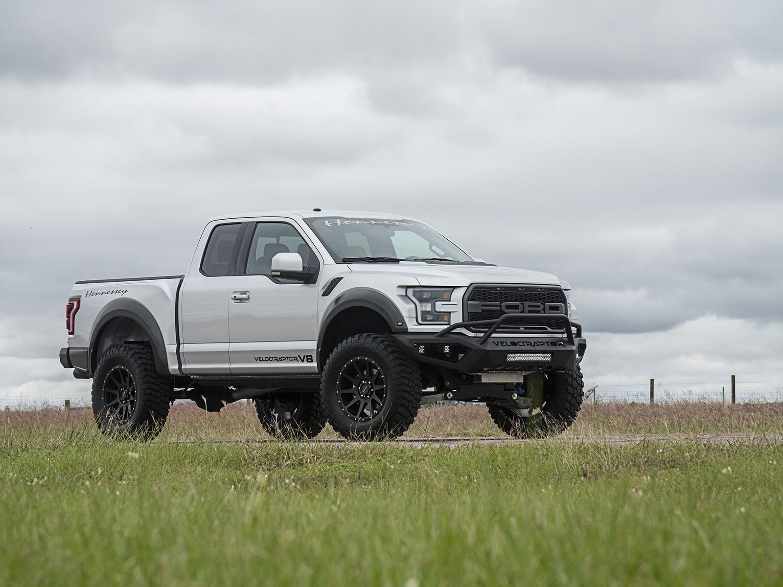 The V8 Ford F-150 Raptor Is A Thing Again Thanks To Hennessey