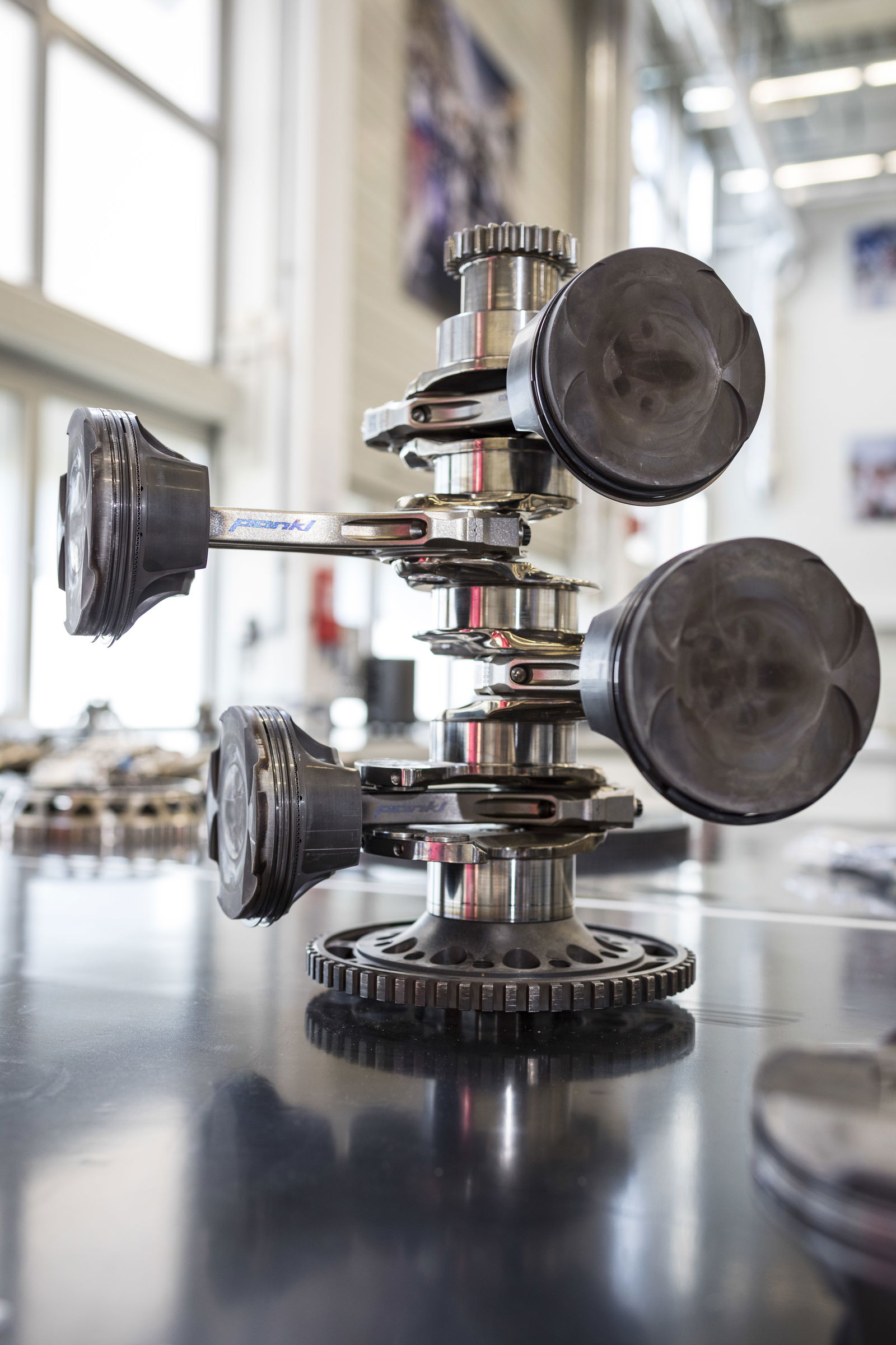 Take A Look At The Naked Details Of The Porsche 919 Hybrid LMP1 Car