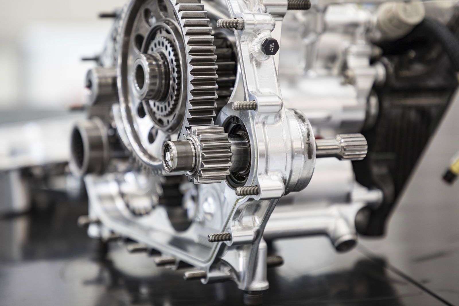 Take A Look At The Naked Details Of The Porsche 919 Hybrid LMP1 Car