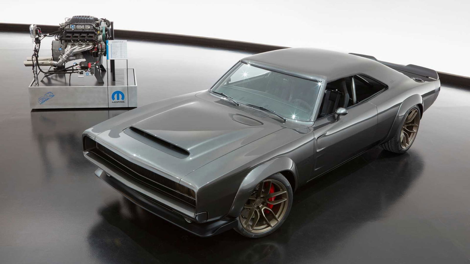 Mopar Has Just Unleashed A 1000bhp 'Hellephant' Crate Engine