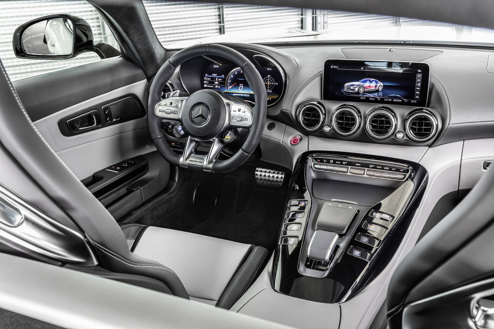 The New Mercedes-AMG GT R Pro Is An Angry V8 Aero-Fest