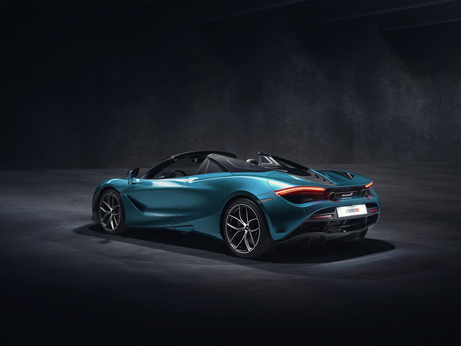 6 Things You Need To Know About The McLaren 720S Spider