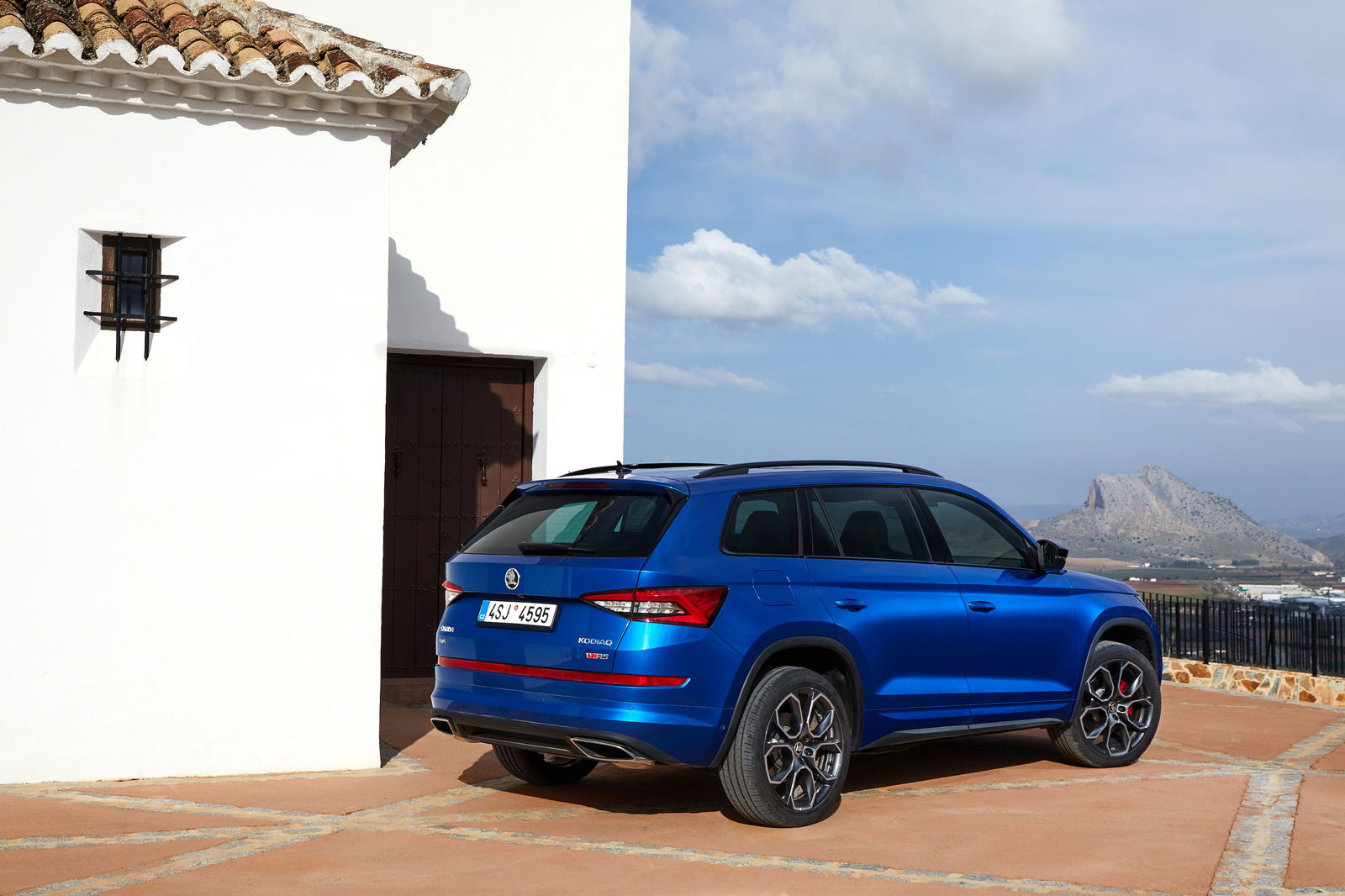 Skoda Kodiaq vRS Review: The 'Hot' SUV That's Barely Lukewarm