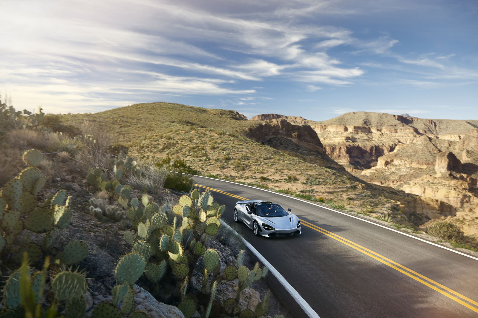 Figuring Out The McLaren 720S Spider In The Desert