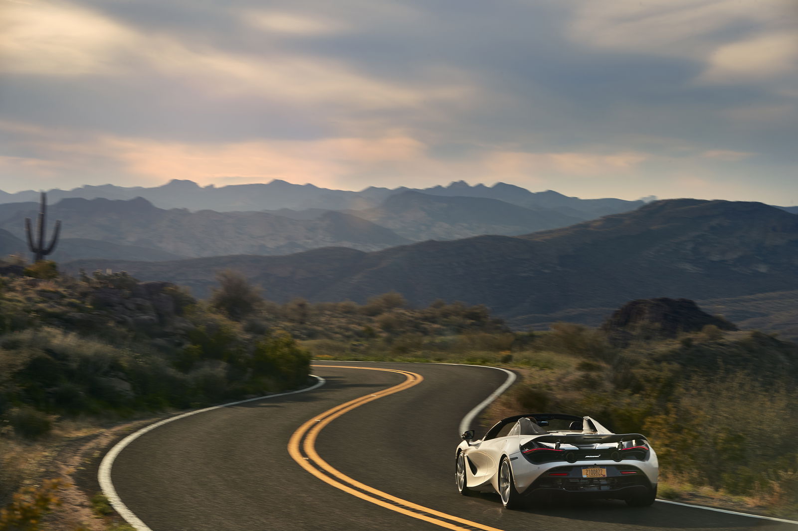 Figuring Out The McLaren 720S Spider In The Desert