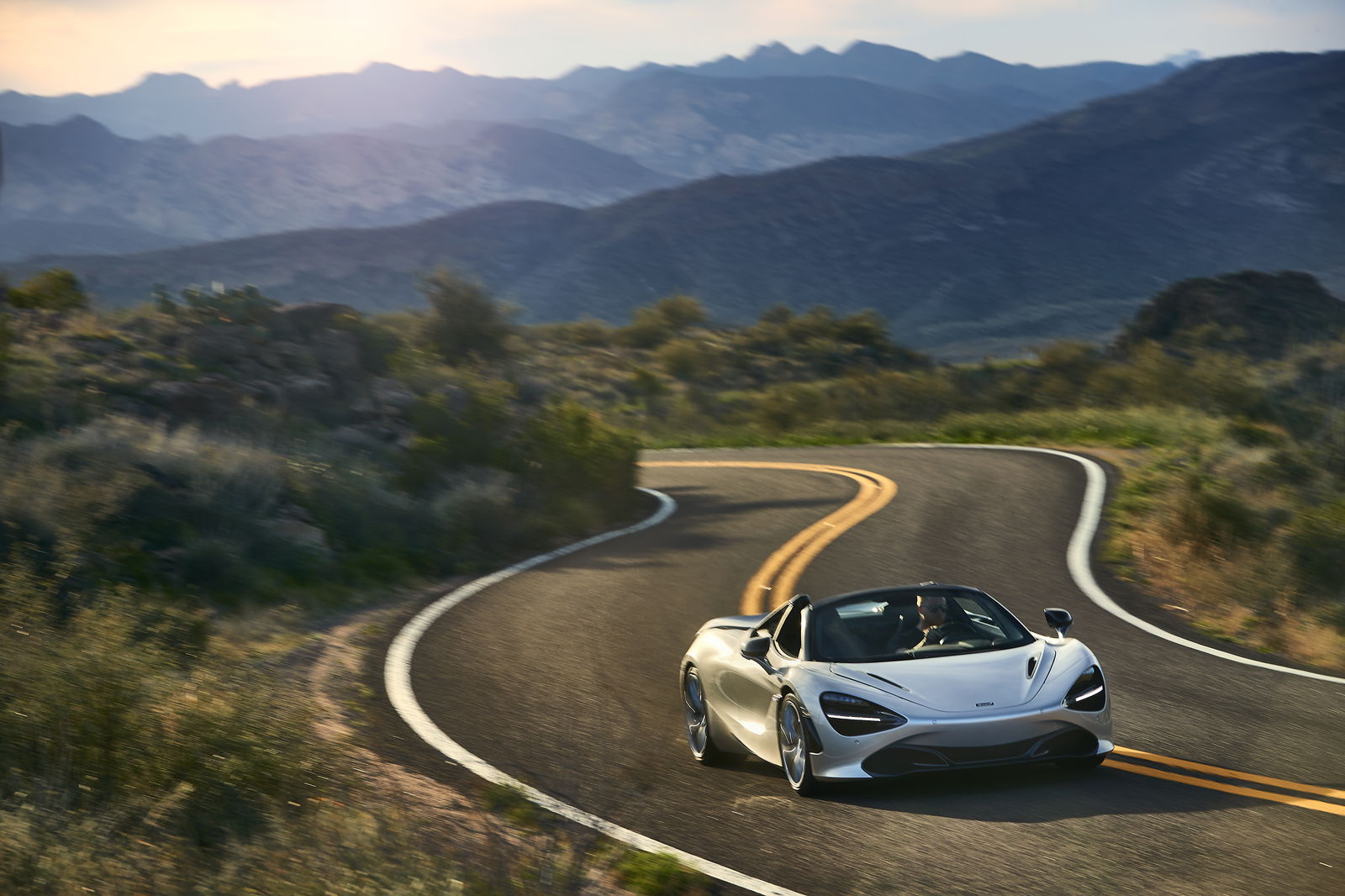 Figuring Out The McLaren 720S Spider In The Desert