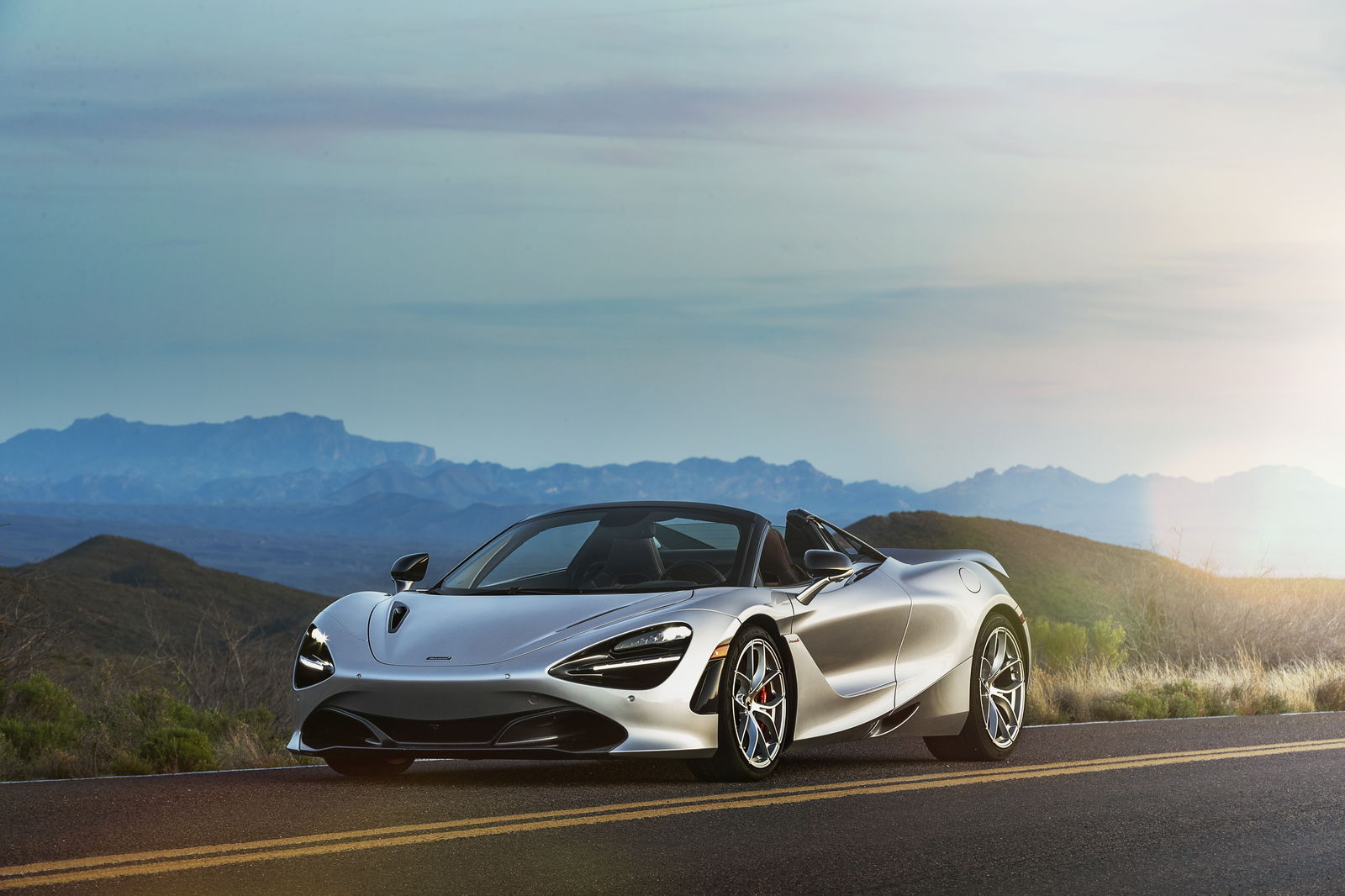 Figuring Out The McLaren 720S Spider In The Desert