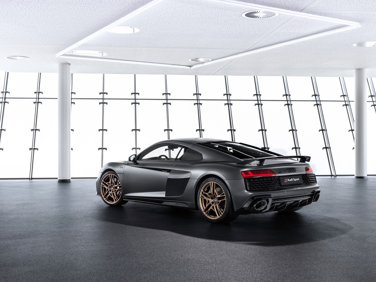 Celebrate 10 Years Of V10 Awesomeness With The Audi R8 Decennium