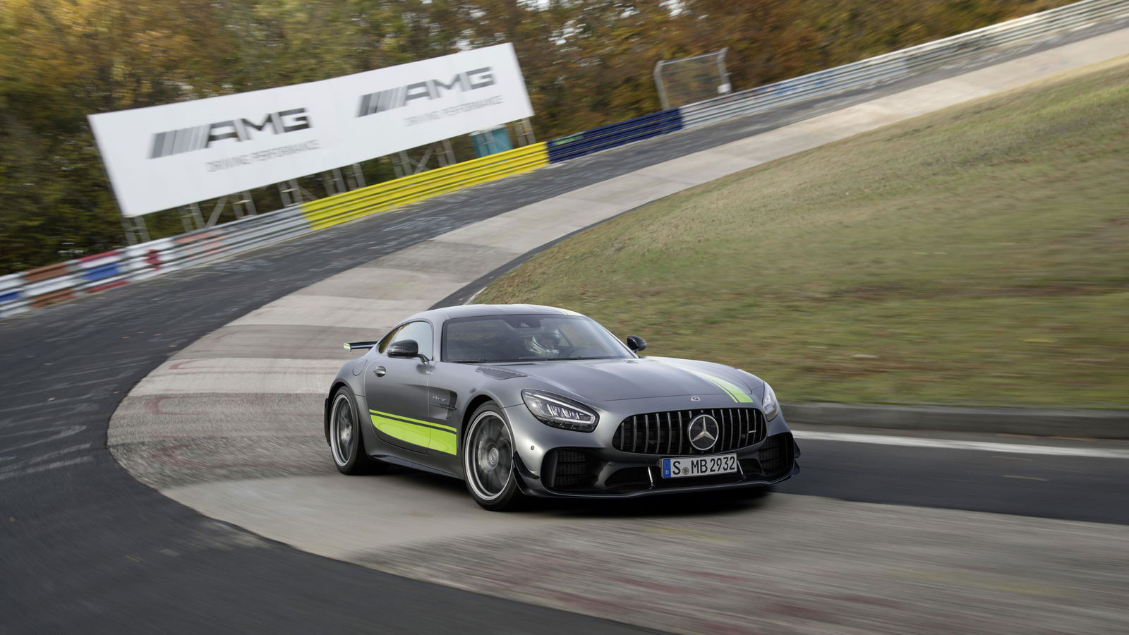 The Mercedes-AMG GT R Pro Is £40k More Than The 'Regular' Version