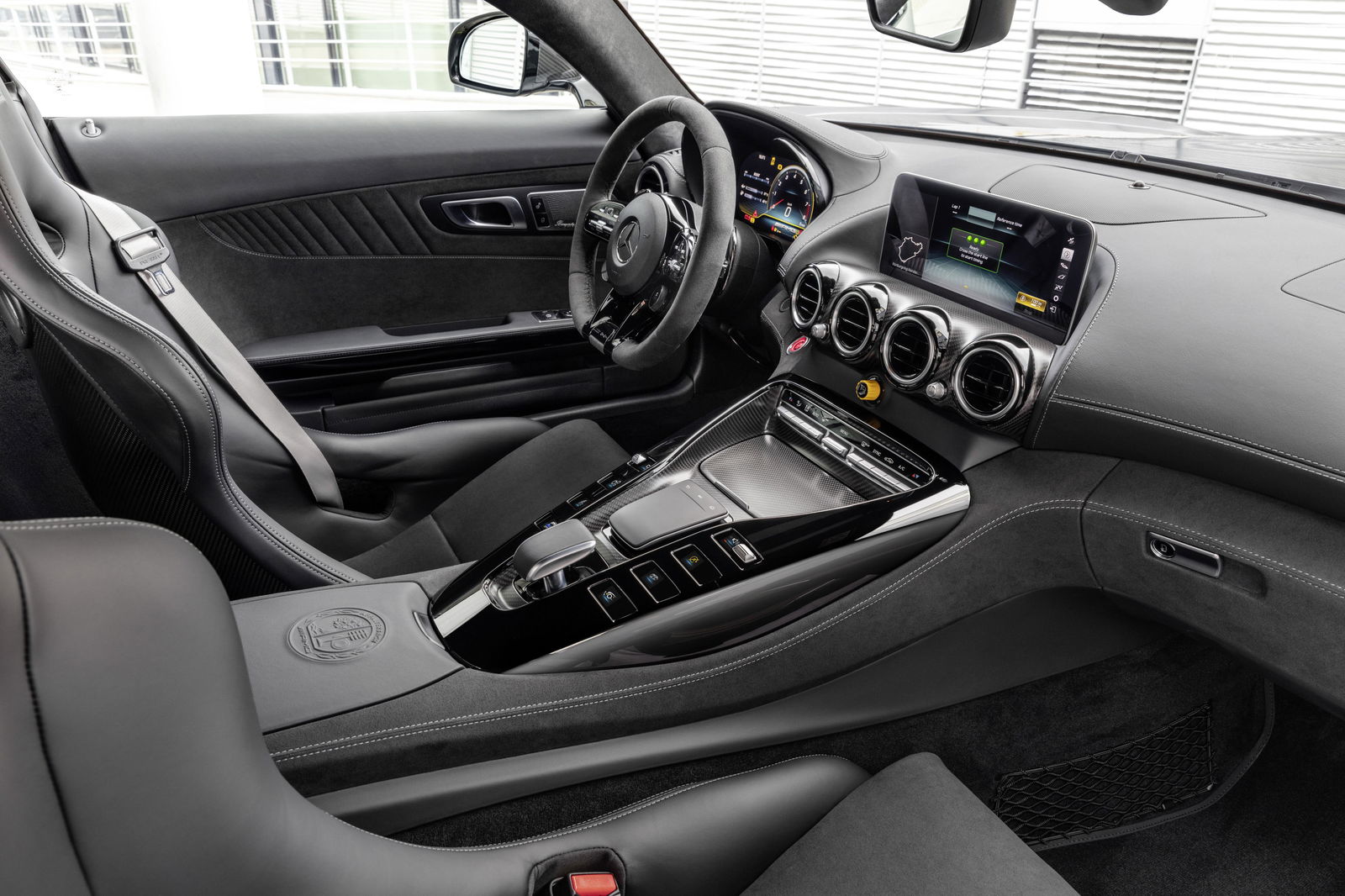 The Mercedes-AMG GT R Pro Is £40k More Than The 'Regular' Version
