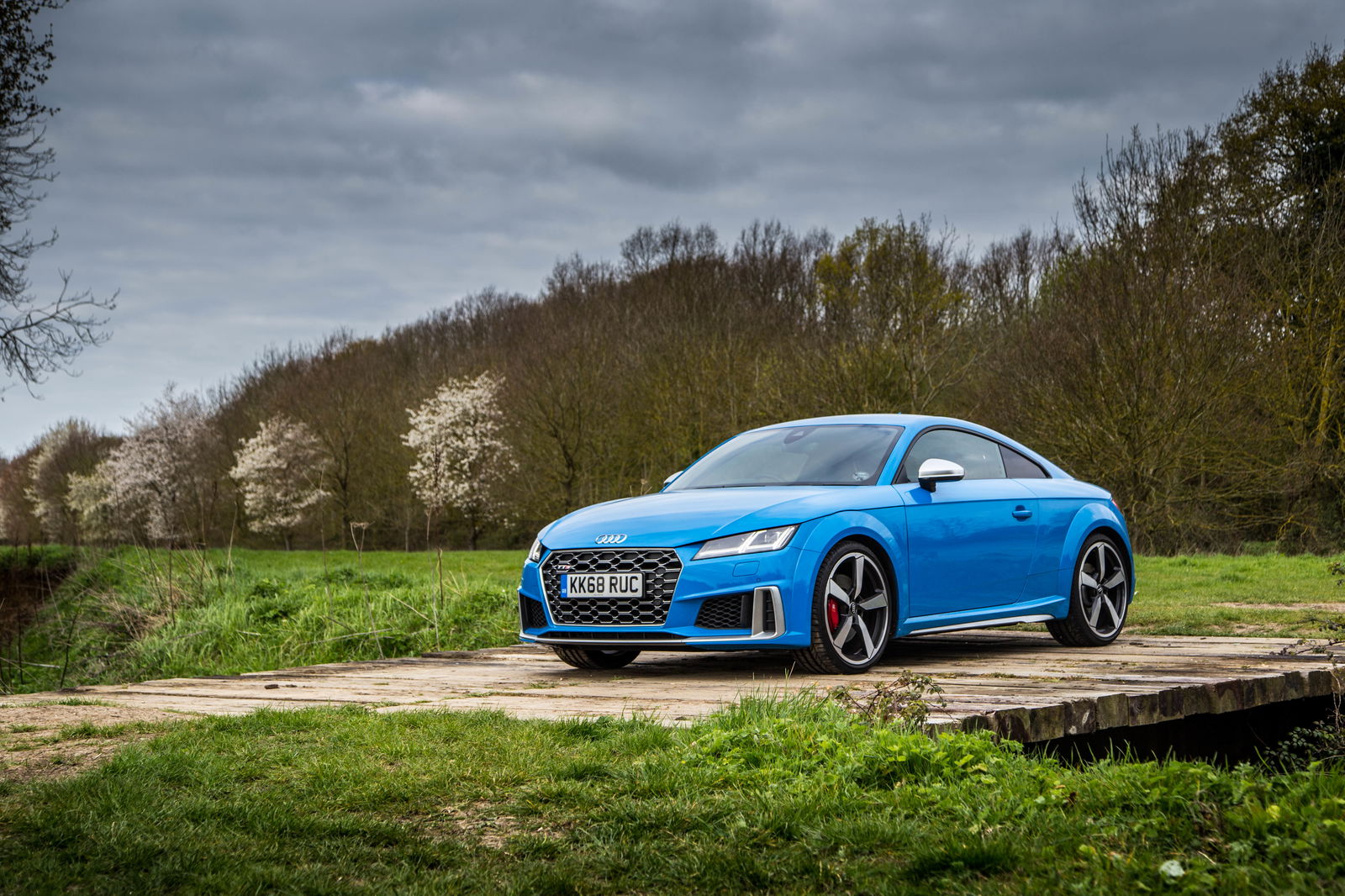 Either Audi Loves The R8's V10 Or Batteries Still Aren't Ready