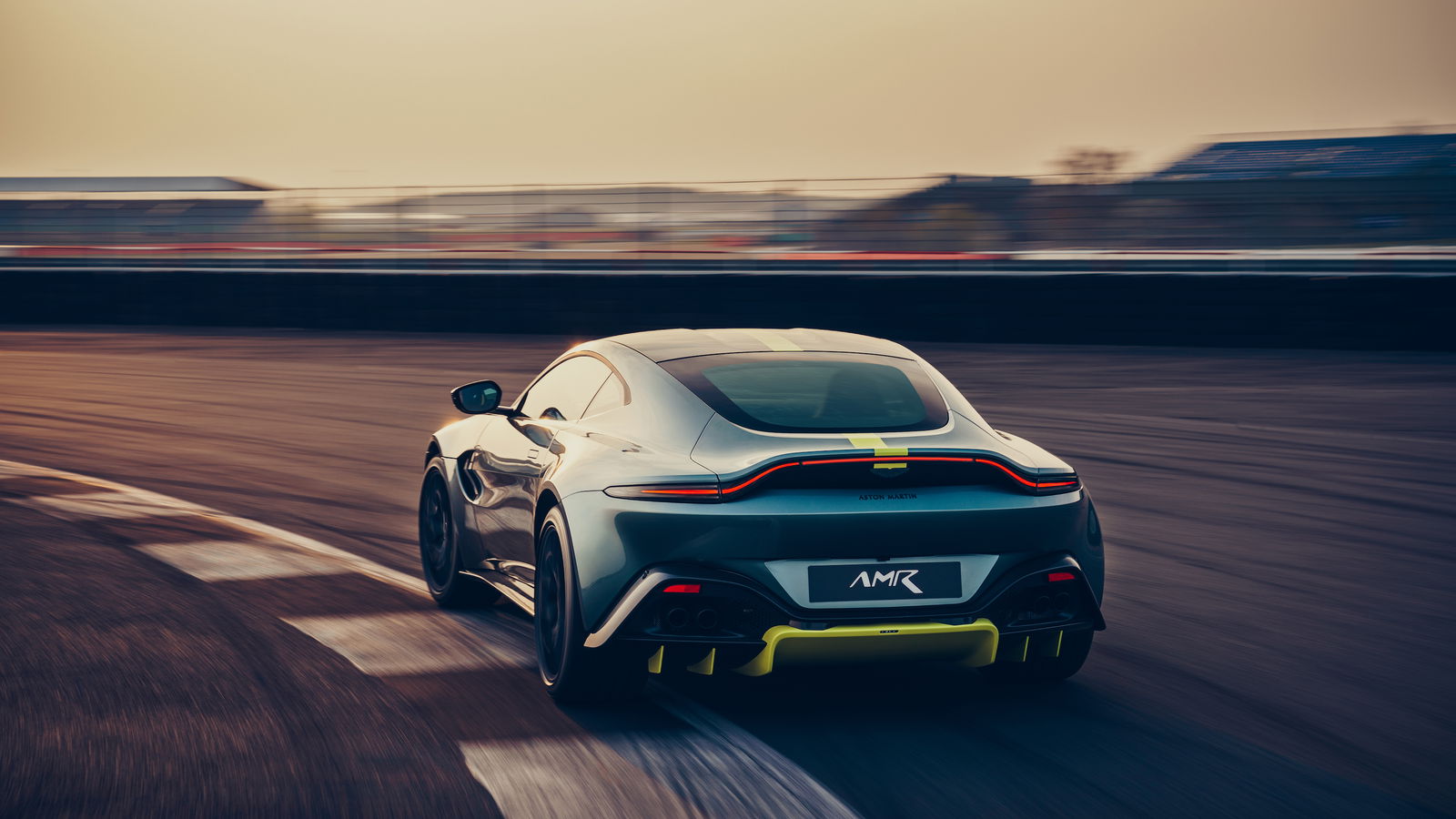 The Manual 'Box Aston Martin Vantage AMR Is Nearly 100kg Lighter