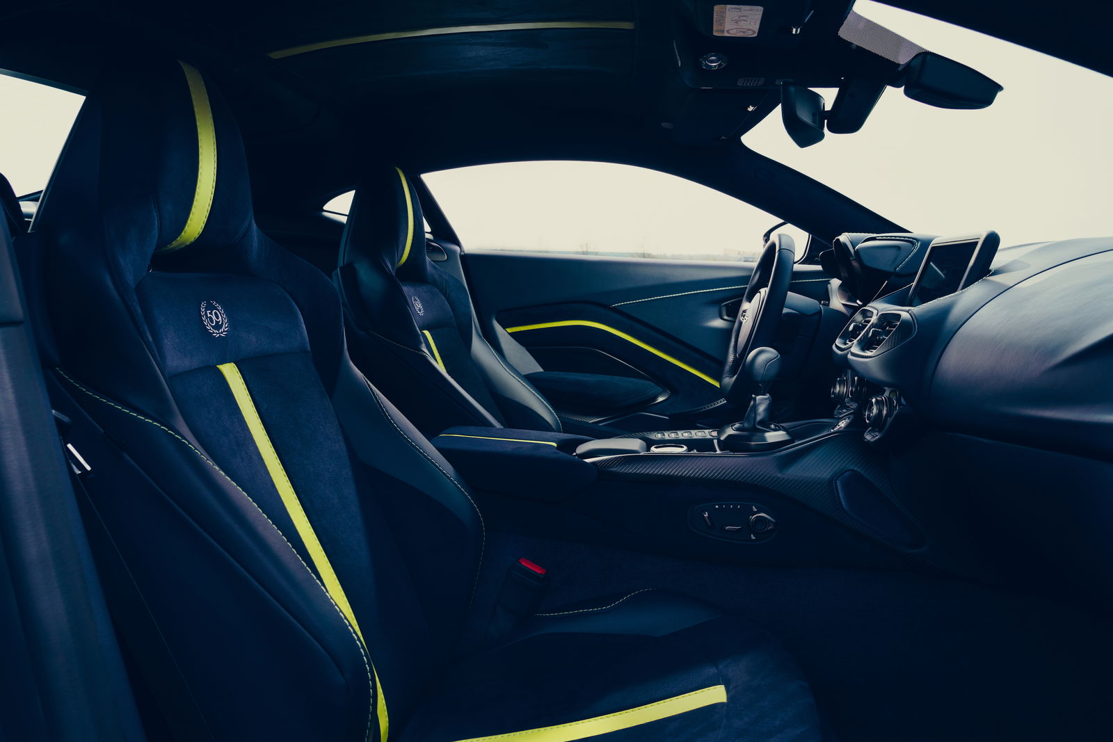 The Manual 'Box Aston Martin Vantage AMR Is Nearly 100kg Lighter