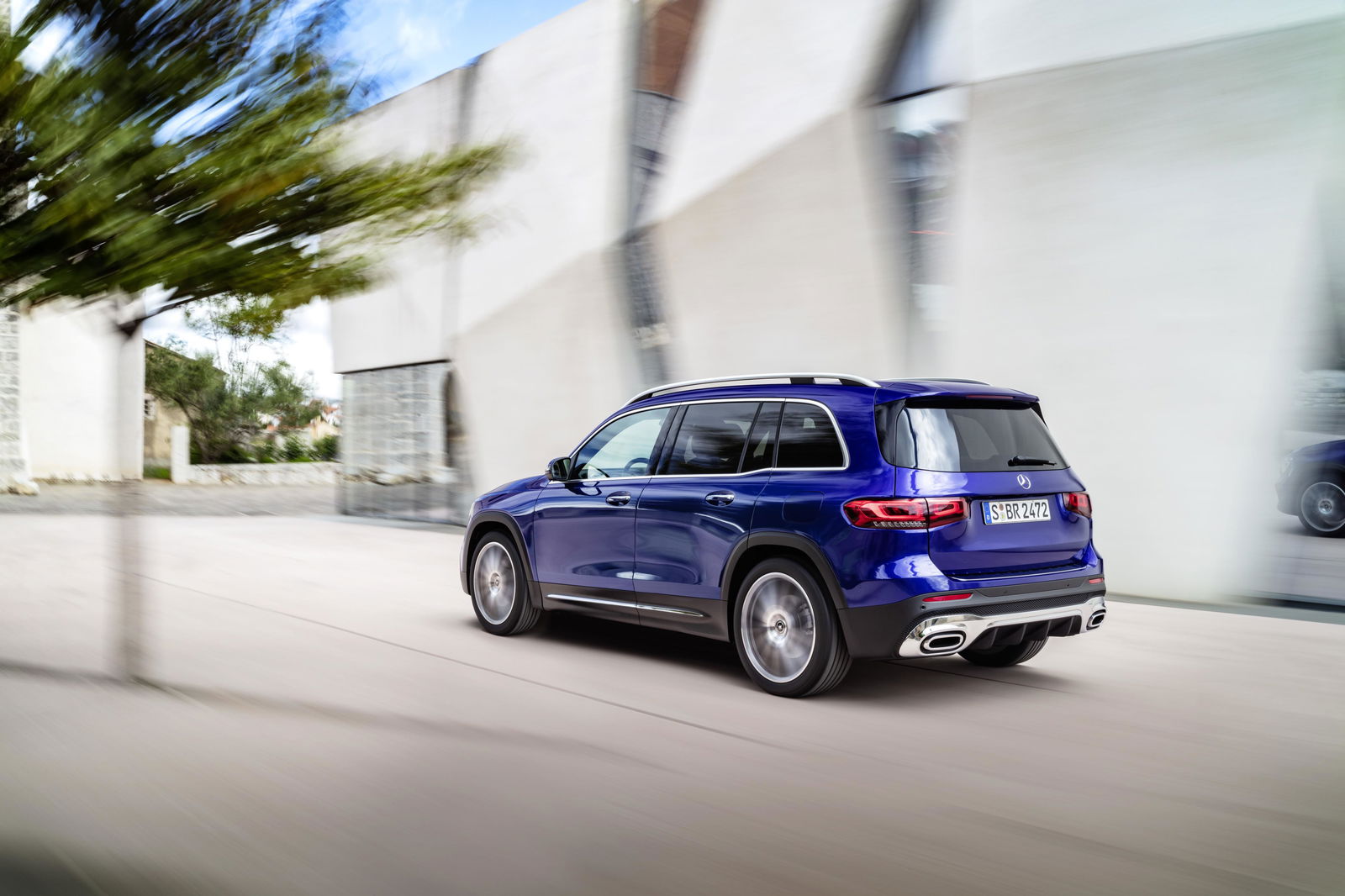 The Surprisingly Boxy Mercedes GLB Wants A Slice Of The X1/Q3 Pie