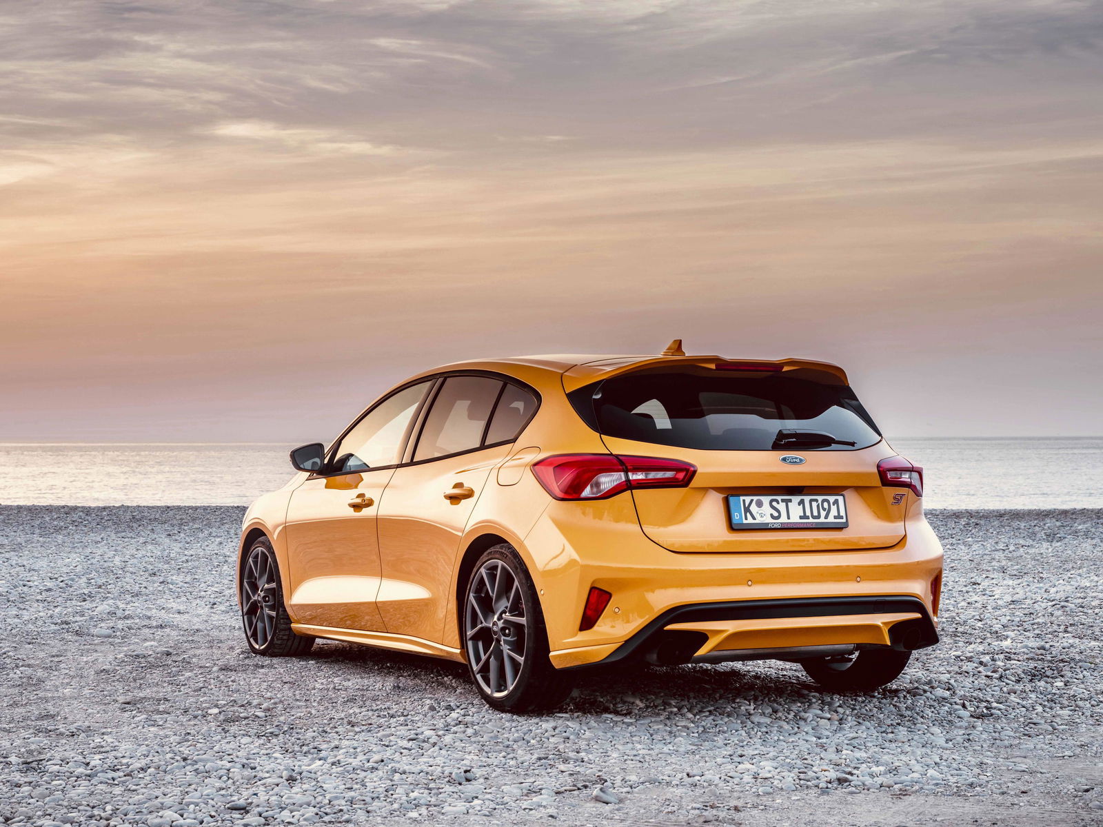 Ford Focus ST Review: A Solid Hot Hatch With One Button You Should Avoid