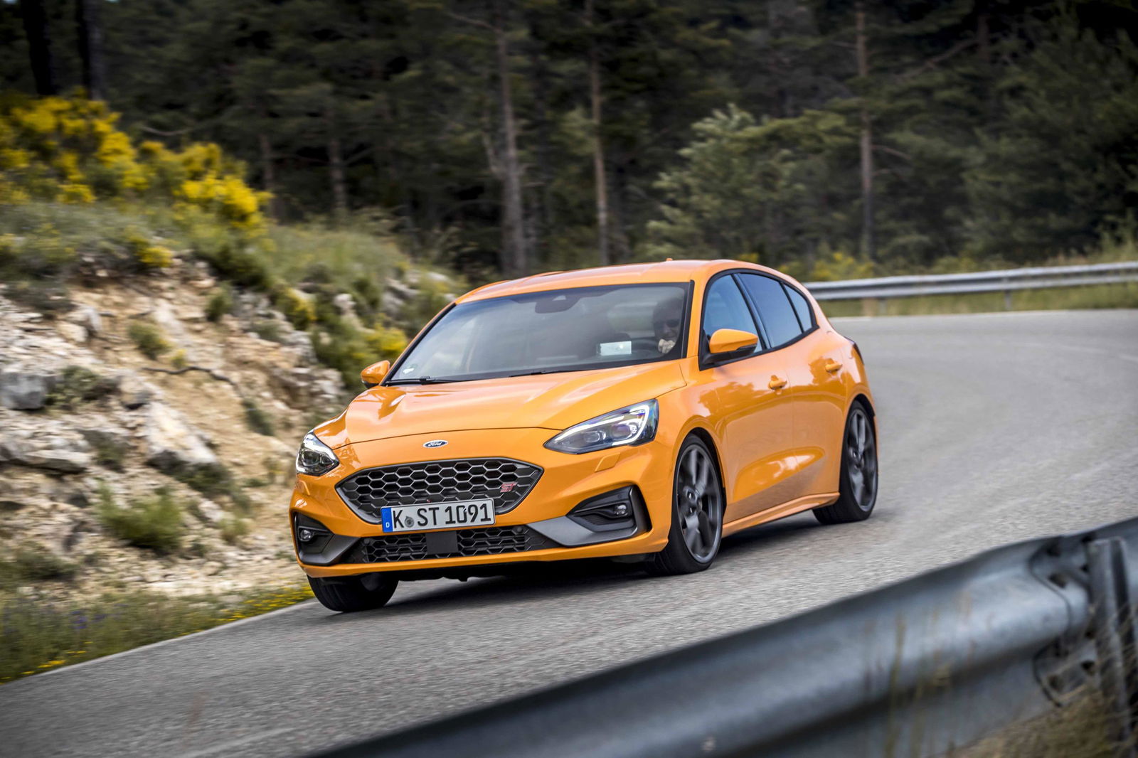 Ford Focus ST Review: A Solid Hot Hatch With One Button You Should Avoid